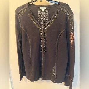 Sundance Brown thermal top with Orange and White Embroidery